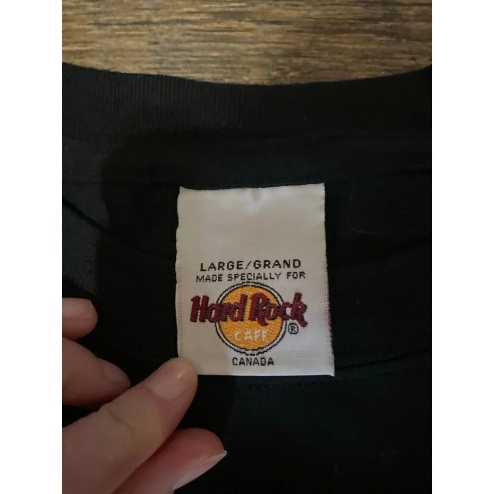 Hard Rock‎ Cafe Canada Tee